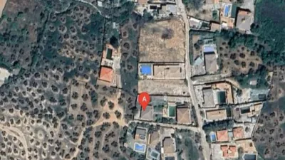 House on President Adolfo Suarez Street, No. S/N photo 7